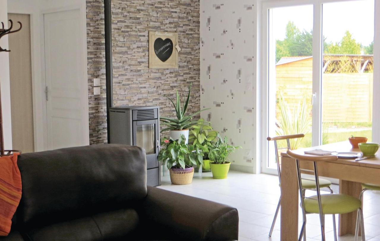 Stunning home in Brain-sur-Alonnes with 3 Bedrooms&WiFi Exterior foto