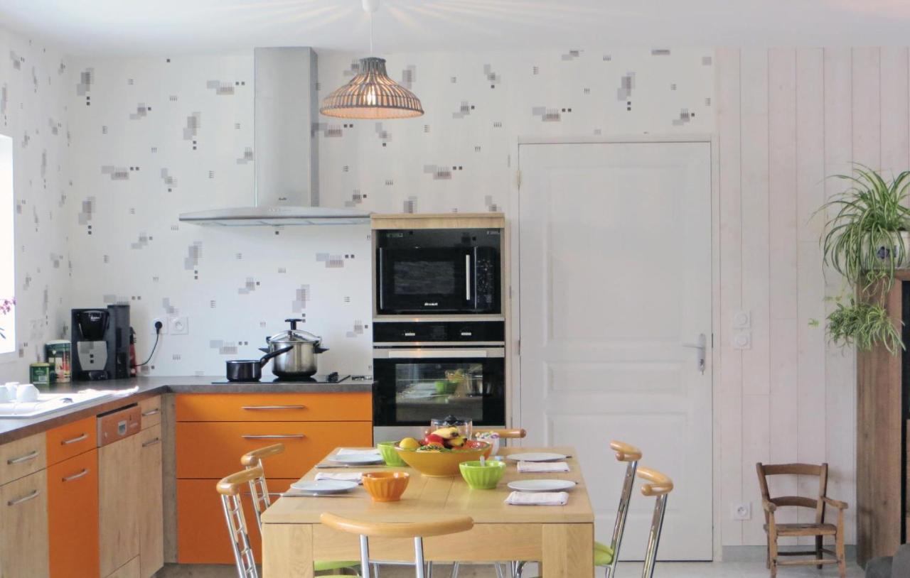 Stunning home in Brain-sur-Alonnes with 3 Bedrooms&WiFi Exterior foto